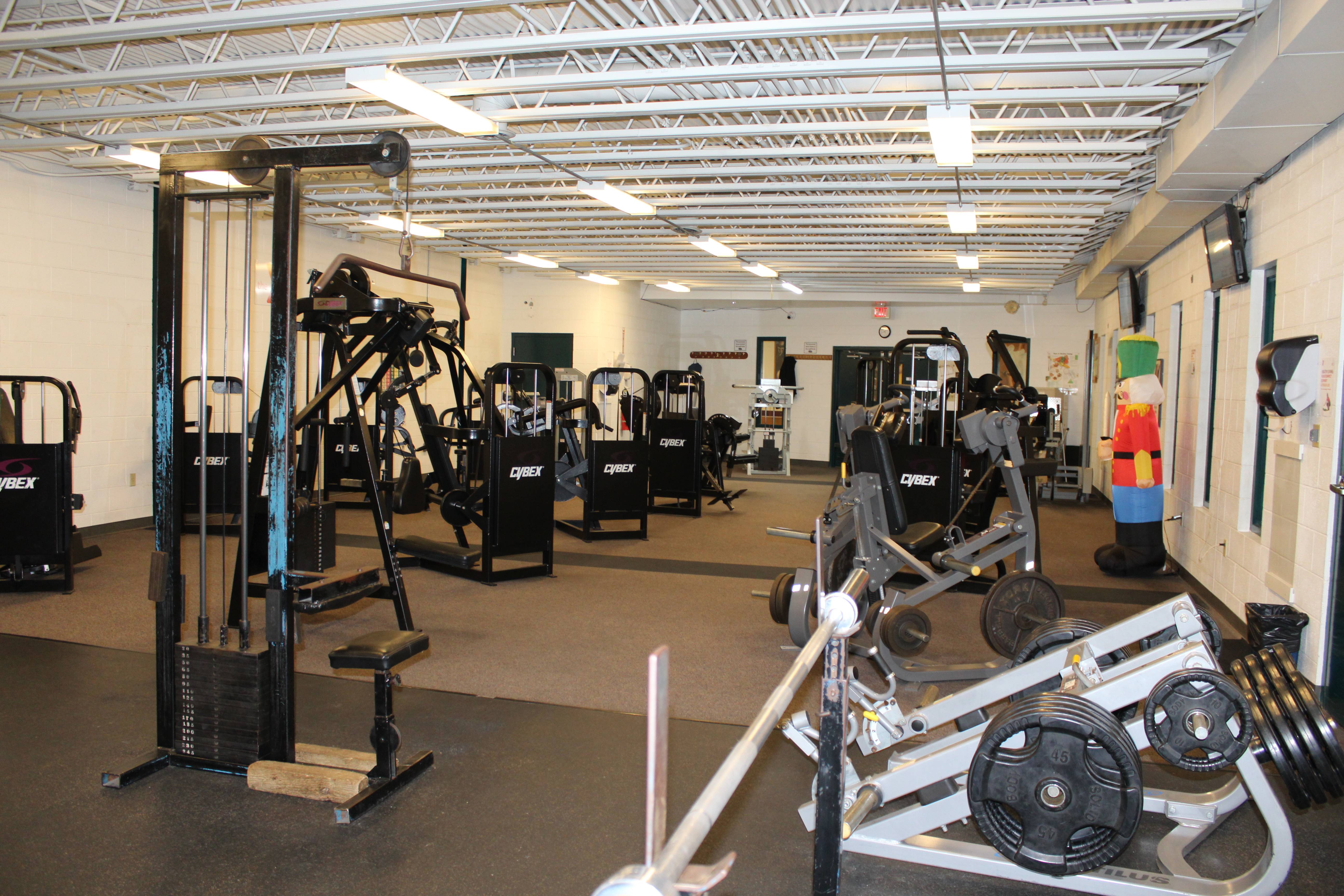 WEIGHT ROOM 4