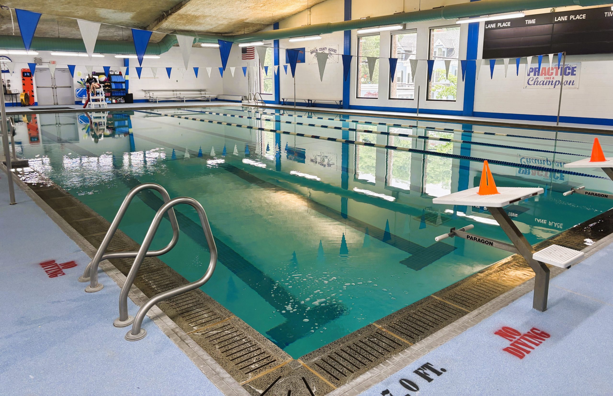 INDOOR POOL