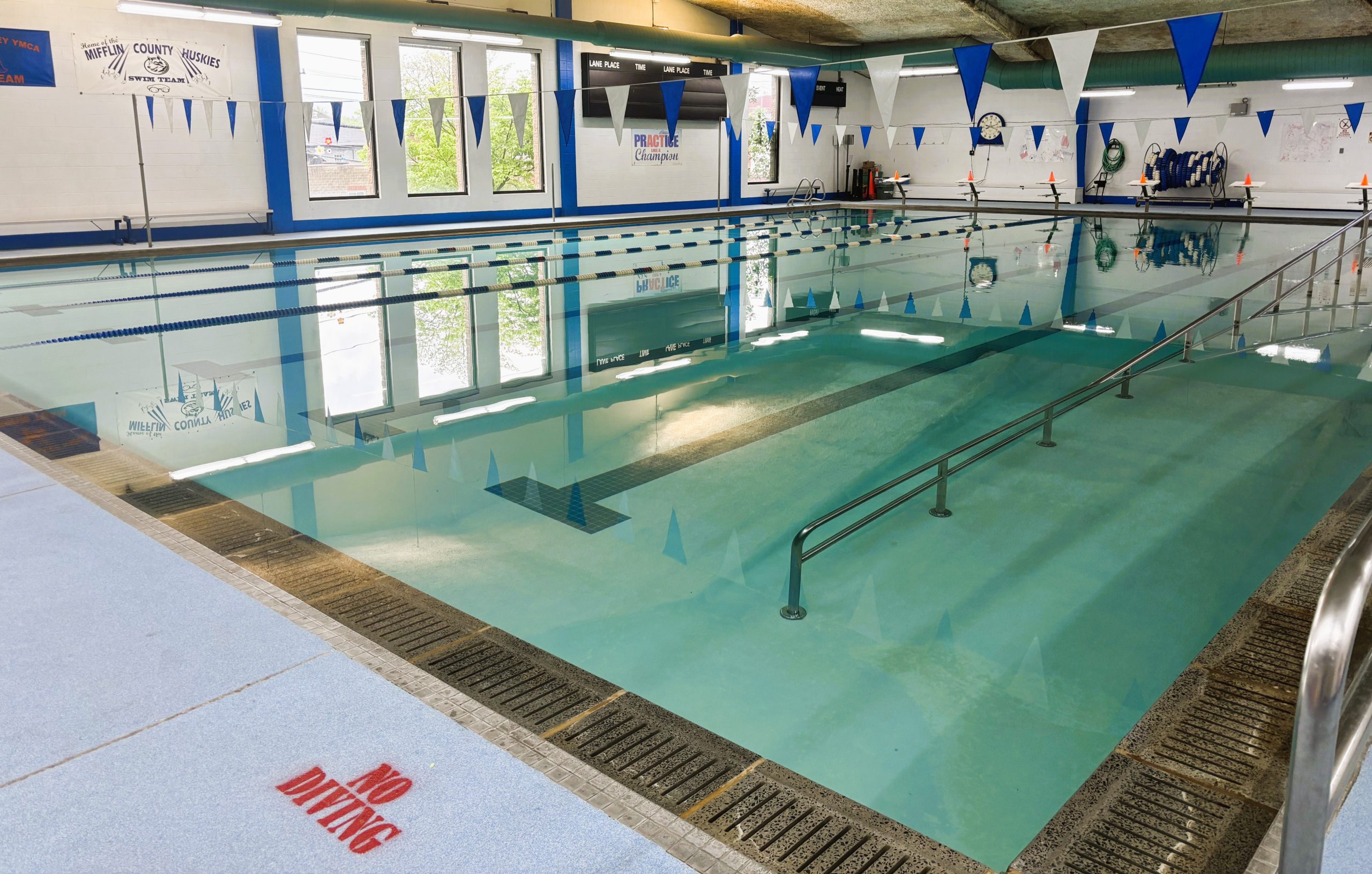 INDOOR POOL